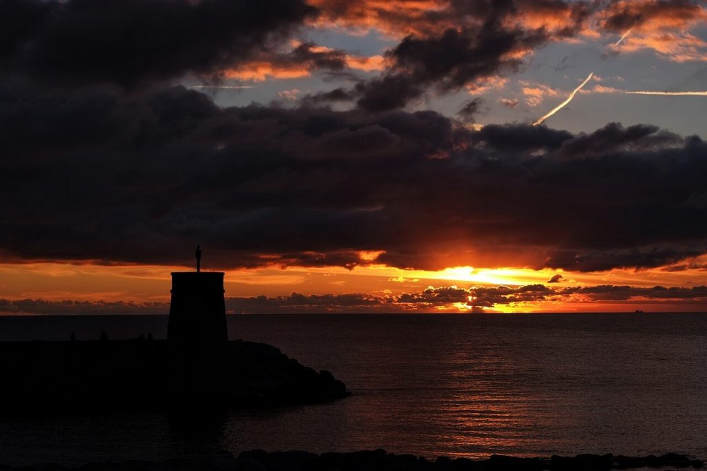 Vue du large Coucher de soleil Ligurie