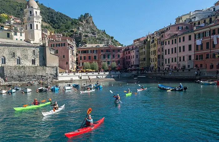 Kayak villages Cinque Terre