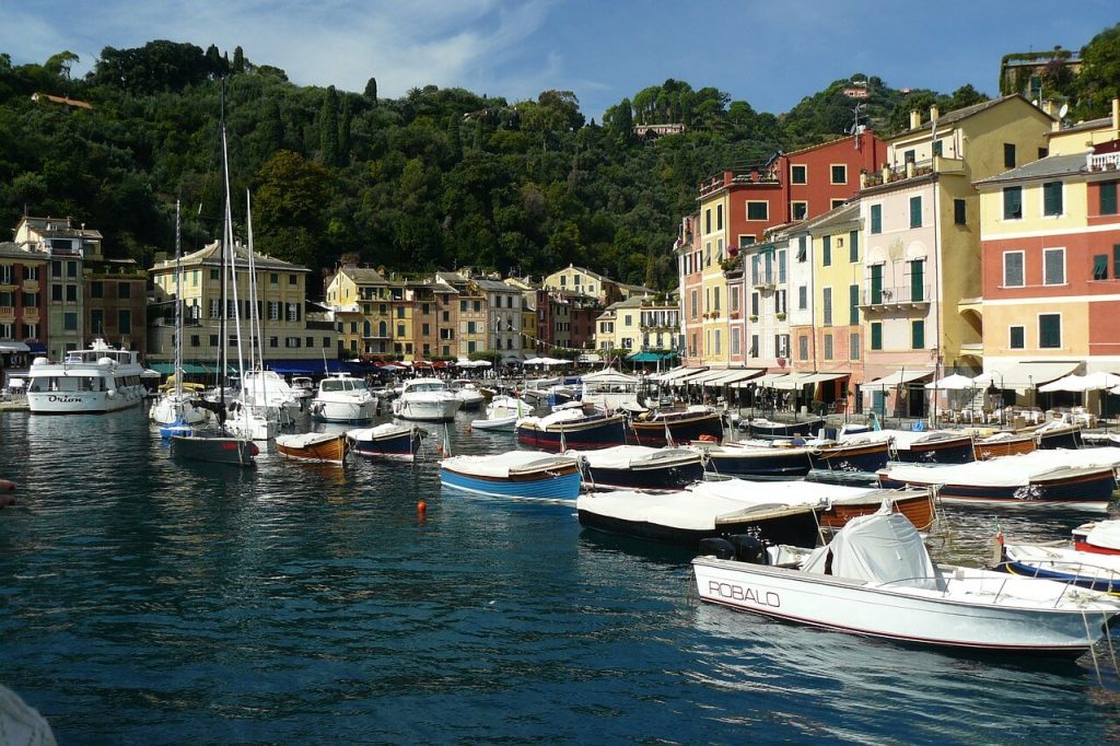 Bateau à quai à Portofino
