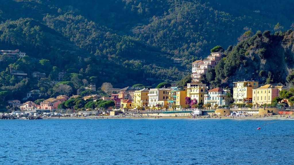 Grande plage de Monterosso