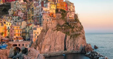 Travailler à distance depuis les Cinque Terre: guide complet (et connecté) pour une workation productive face aux falaises